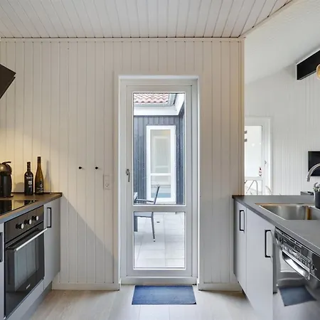 Сasa de vacaciones Bjarki - 800m From The Sea By Interhome