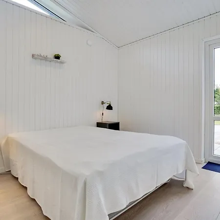 Bjarki - 800m From The Sea By Interhome Ebeltoft